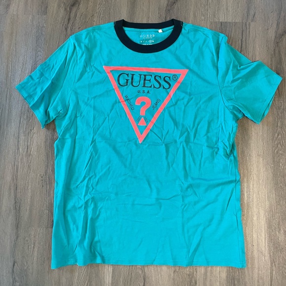 Size xl boxy fit guess shirts - Picture 1 of 2